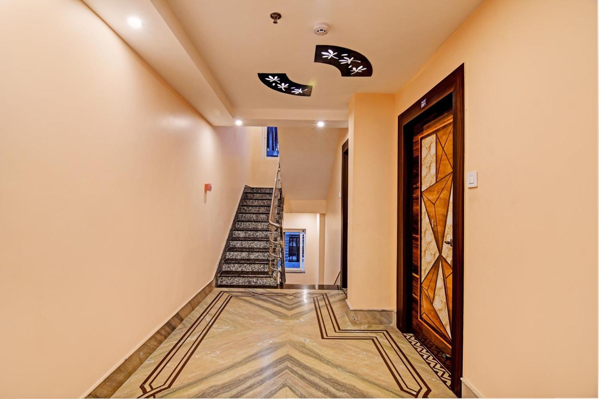 Townhouse The Grand Touch & The Royal Touch Hotel Digha  Exterior photo